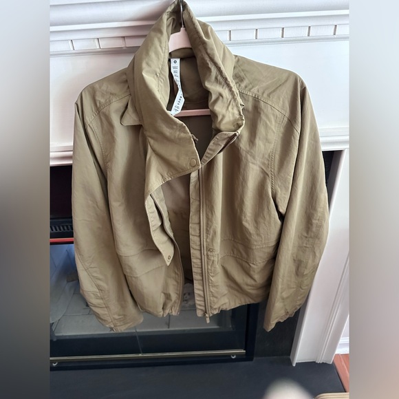 Lululemon Always Effortless Jacket
Artifact - Picture 9 of 14